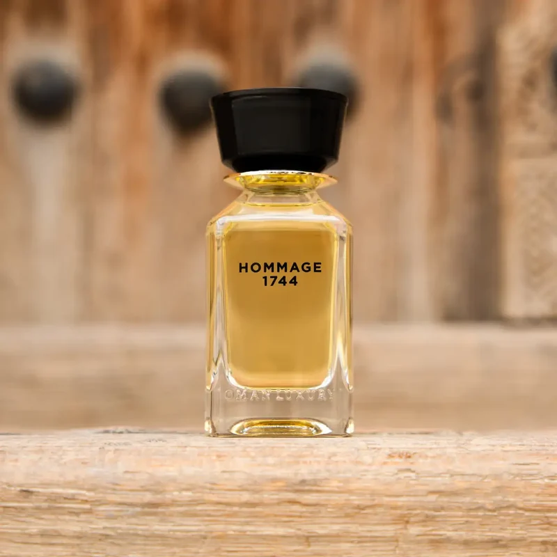 Omanluxury - Hommage 1744