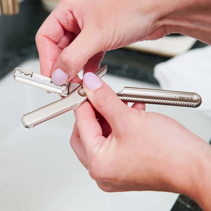 Leaf Dermaplaner – Silver