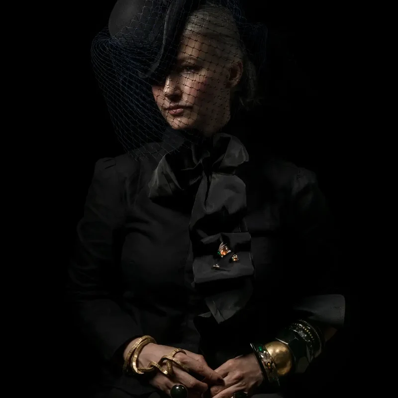 Naomi Goodsir - Nuit de Bakélite