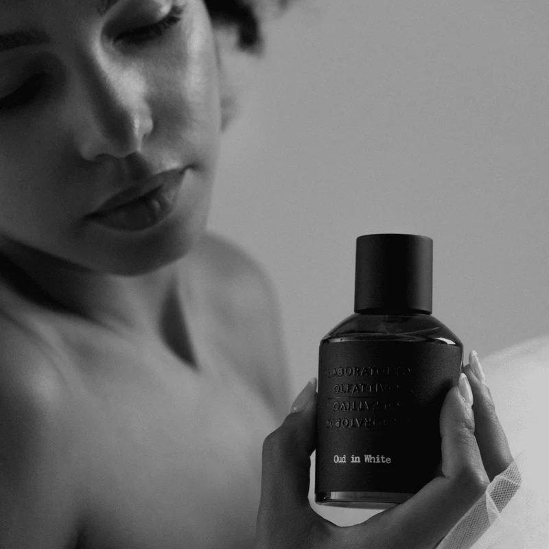 Oud in White