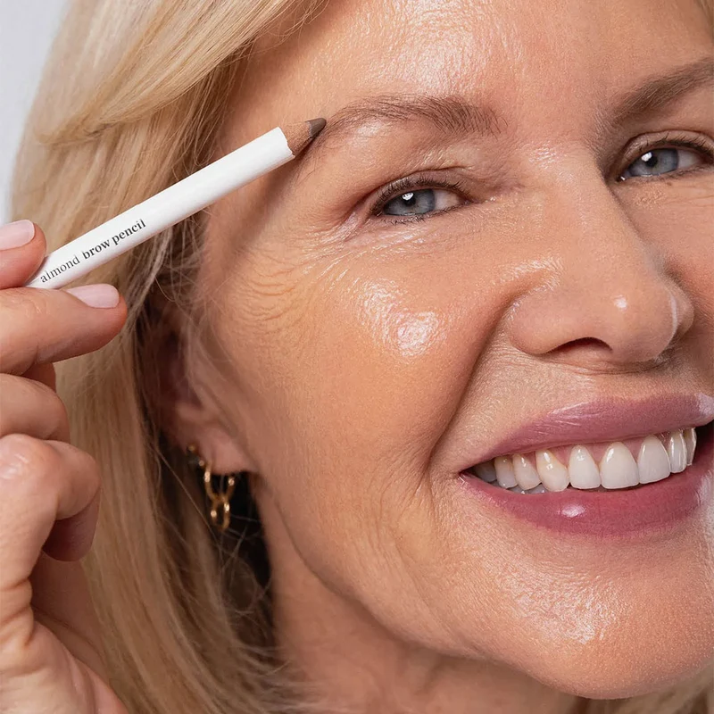 Almond Brow Pencil – Perfect