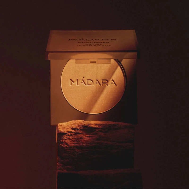 Midsummer Soft Silk Mineral Bronzer – Heat 1