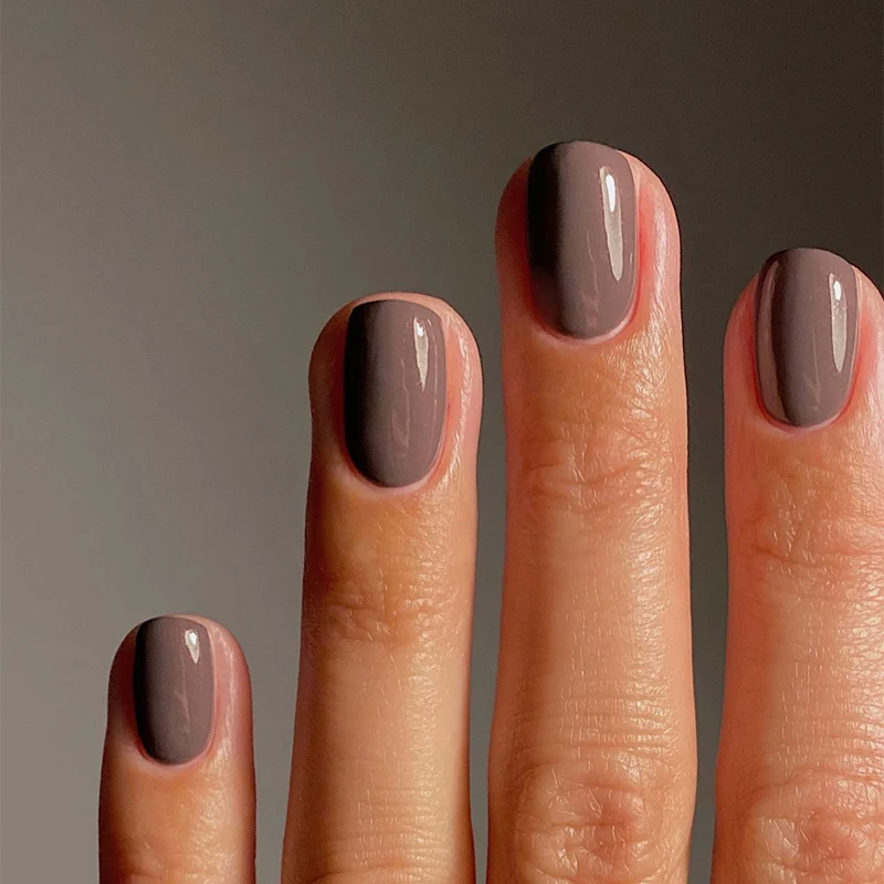 Taupe Lustré – Nail Polish