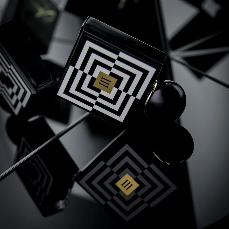 Numero Tre (III) – Extrait de Parfum – 100ml