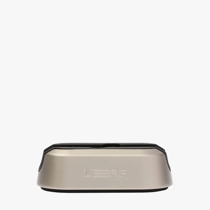 Leaf Dermaplaner Stand – Silver