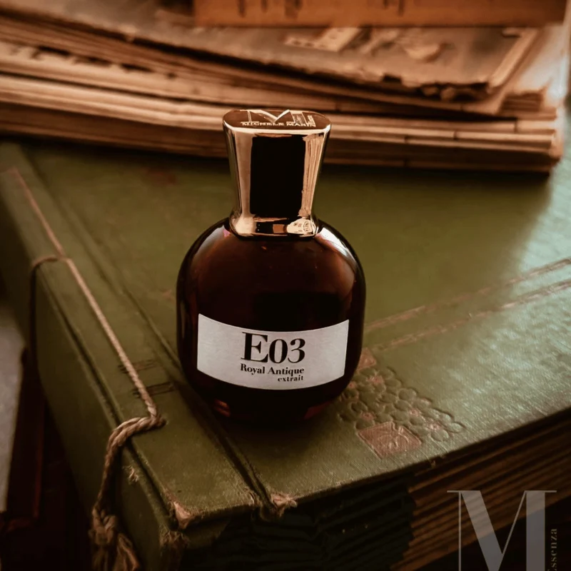 E03 Royal Antique