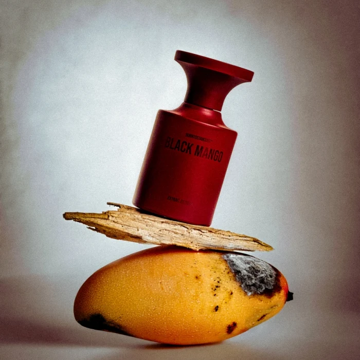 BORNTOSTANDOUT - Black Mango