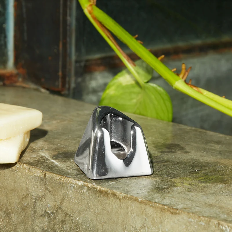 The Leaf Razor Stand – Chrome