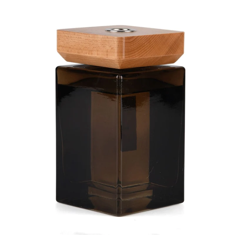 LIVMORE Home Fragrance Kollektion - Raumduft Diffuser, 500ml, Teeglas braun mit Holzdeckel und 8 Stäbchen, Duft Granatapfel-Rose, 8.3x8,3x14,5cm