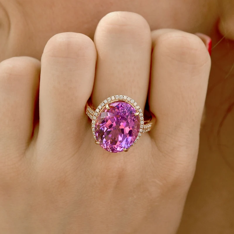 Iliana AAA Patroke Kunzit und weißer Diamant-Ring, SI G-H, zertifiziert und geprüft, 750 Roségold ca. 18.85 ct