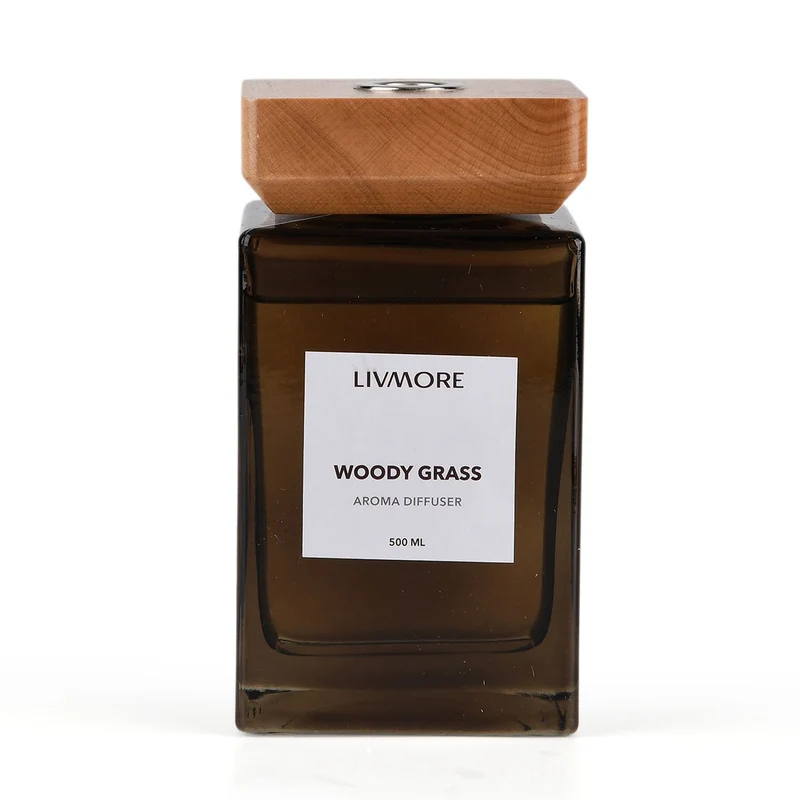 LIVMORE Home Fragrance Kollektion - Raumduft Diffuser, 500ml, Teeglas braun mit Holzdeckel und 8 Stäbchen, Duft Holz Vanille, 8.3x8,3x14,5cm